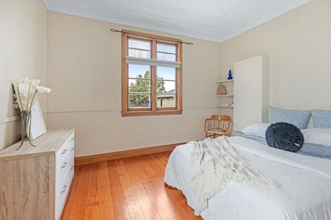 Photo of property in 16 Avon Street, Rongotea, 4476