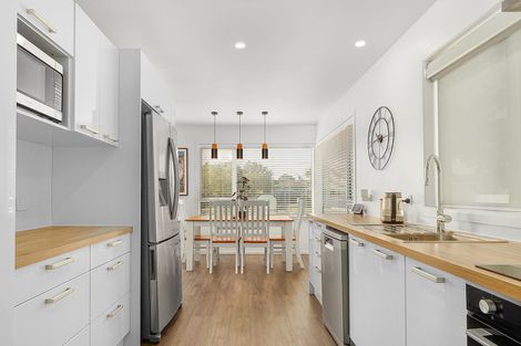 Photo of property in 289 Shakespeare Street, Leamington, Cambridge, 3432