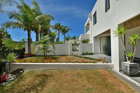 Photo of property in 8 Hobie Court, West Harbour, Auckland, 0618