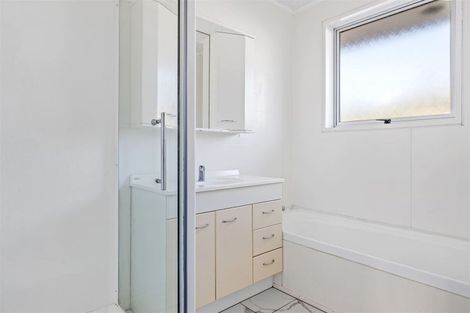 Photo of property in 2/98a Tilford Street, Woolston, Christchurch, 8062