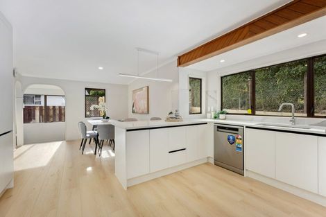 Photo of property in 1/12 Shanaway Rise, Hillcrest, Auckland, 0627