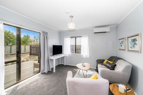 Photo of property in 8a Pukeko Street, Paraparaumu, 5032