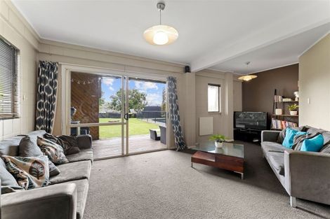 Photo of property in 348 Main Road, Huapai, Kumeu, 0810