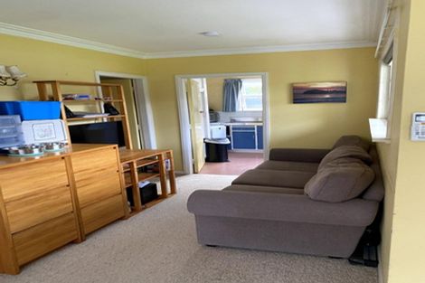 Photo of property in 27 Saint Albans Avenue, Hokowhitu, Palmerston North, 4410