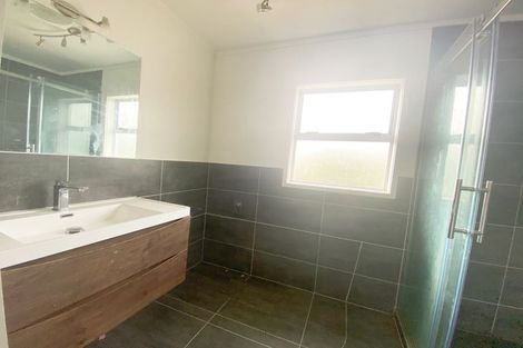 Photo of property in 24 Helen Ryburn Place, Torbay, Auckland, 0630