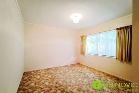 Photo of property in 2/17 Queen Mary Avenue, New Lynn, Auckland, 0600