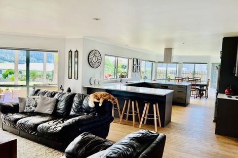 Photo of property in 241 Tanners Point Road, Tanners Point, Katikati, 3177