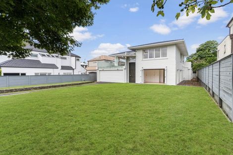 Photo of property in 7 Cecil Road, Milford, Auckland, 0620