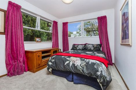 Photo of property in 10 Almadale Place, Hillcrest, Auckland, 0627