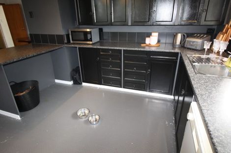 Photo of property in 10 Fairs Road, Milson, Palmerston North, 4414