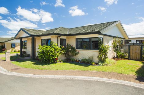 Photo of property in 4 Coulston Place, Riverdale, Gisborne, 4010