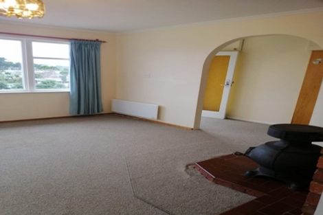 Photo of property in 32 Arapiko Street, Johnsonville, Wellington, 6037