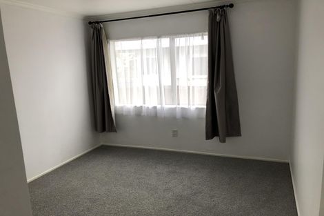 Photo of property in 17 Coromandel Court, Roslyn, Palmerston North, 4414