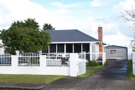 Photo of property in 22 Hallberry Road, Mangere East, Auckland, 2024