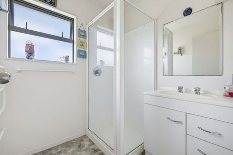 Photo of property in 16 Seascape Lane, Coopers Beach, 0420