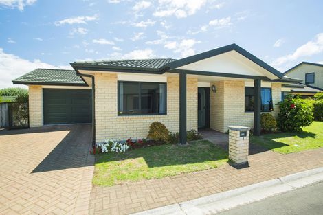 Photo of property in 4 Coulston Place, Riverdale, Gisborne, 4010