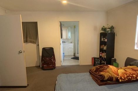 Photo of property in 1/15 Lizzie Lane, Clover Park, Auckland, 2019