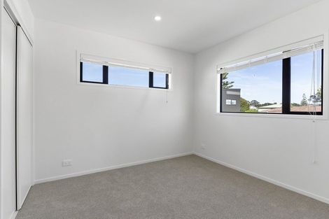 Photo of property in 2 Stokes Avenue, Te Atatu Peninsula, Auckland, 0610