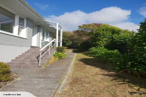 Photo of property in 8 Winston Street, Crofton Downs, Wellington, 6035