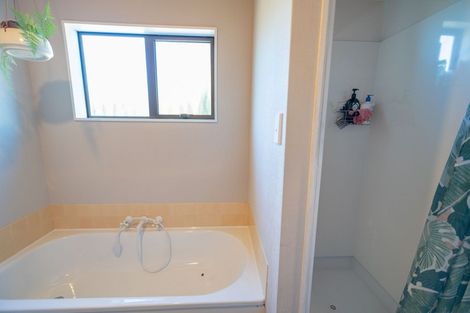 Photo of property in 39 Home Street, Manapouri, 9679