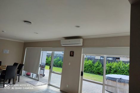 Photo of property in 35 Stranraer Crescent, Wattle Downs, Auckland, 2103