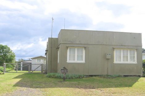 Photo of property in 620 Ocean Road, Whangamata, 3620