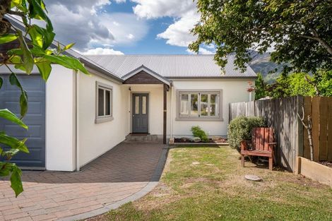 Photo of property in 44 Sylvan Street, Lake Hayes, Queenstown, 9304