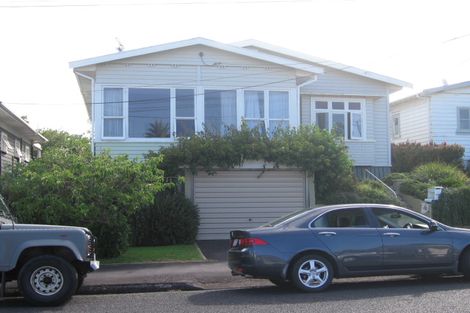 Photo of property in 5 Duders Avenue, Devonport, Auckland, 0624