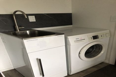 Photo of property in 3/27 Rangitoto Terrace, Milford, Auckland, 0620