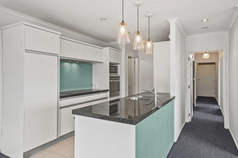 Photo of property in 75 Belt Road, New Plymouth, 4310