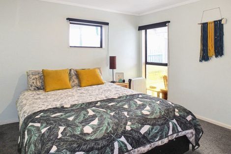 Photo of property in 12 Low Avenue, Foxton Beach, Foxton, 4815