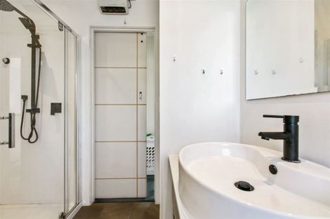 Photo of property in 301 Triangle Road, Massey, Auckland, 0614