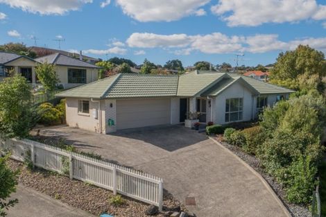 Photo of property in 21 Chieftain Rise, Goodwood Heights, Auckland, 2105