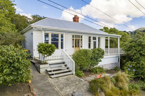 Photo of property in 10 Kilgour Street, Roseneath, Port Chalmers, 9023