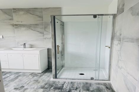 Photo of property in 14a Marendellas Drive, Bucklands Beach, Auckland, 2014