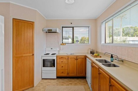 Photo of property in 2/41 Riverside Road, Orewa, 0931