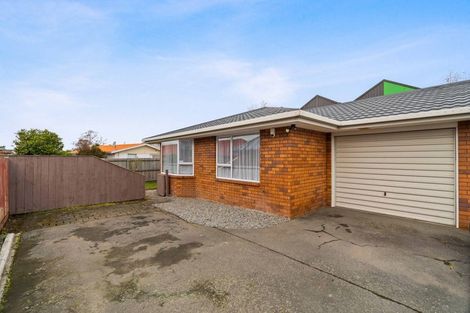 Photo of property in 3/5 Broadbent Street, Riccarton, Christchurch, 8041