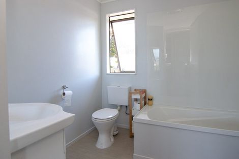 Photo of property in 8 Newton Place, Westbrook, Palmerston North, 4412
