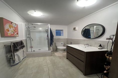 Photo of property in 1/44 Deuxberry Avenue, Northcote, Auckland, 0627