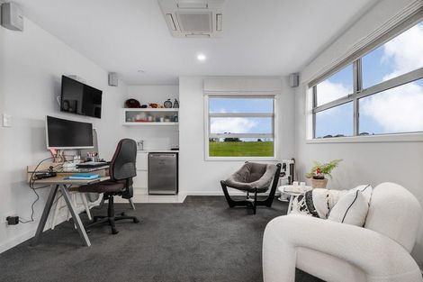 Photo of property in 29 Okarito Avenue, Levin, 5510