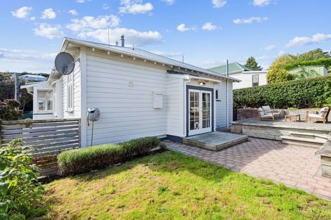 Photo of property in 9 Stone Street, Kenmure, Dunedin, 9011