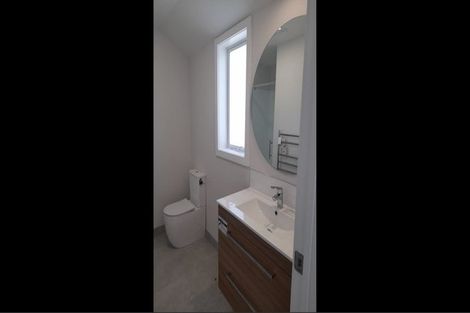 Photo of property in 1 Nottingham Road, Omokoroa, 3114