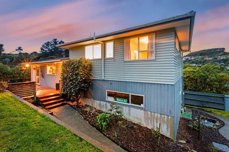 Photo of property in 5 Woolwich Close, Whitby, Porirua, 5024