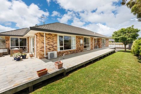 Photo of property in 30 Ursula Drive, Feilding, 4702