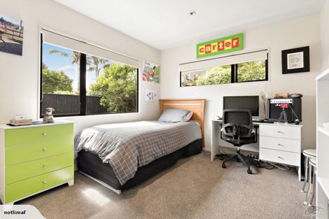 Photo of property in 48a Picasso Drive, West Harbour, Auckland, 0618