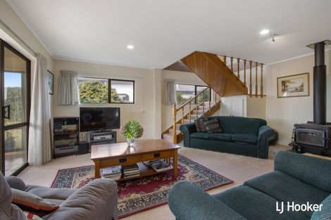Photo of property in 16 Pohutukawa Drive, Athenree, Katikati, 3177