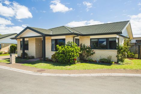 Photo of property in 4 Coulston Place, Riverdale, Gisborne, 4010