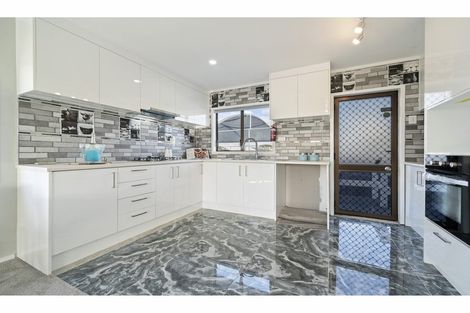 Photo of property in 1/26 Tamworth Close, Manurewa, Auckland, 2102