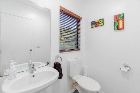 Photo of property in 3 Bluefin Way, West Harbour, Auckland, 0618