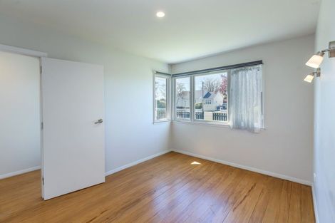Photo of property in 8 Mckenzie Terrace, Carterton, 5713